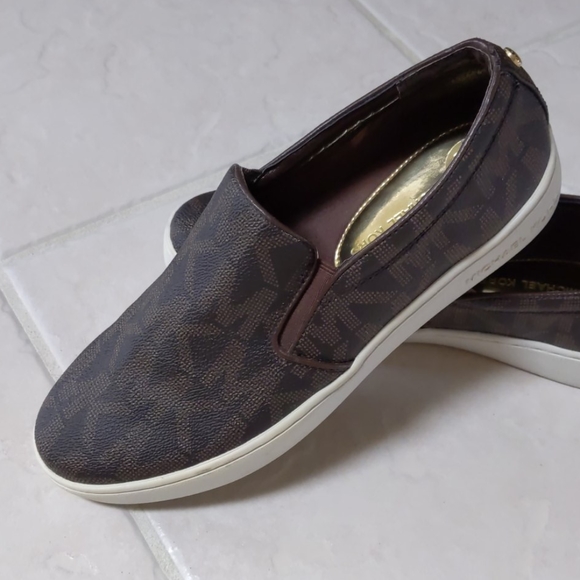 Michael Kors Keaton Slip On - Picture 2 of 5